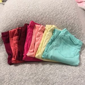 EUC- Lot 7 pairs of colorful skinny jeans/jeggings